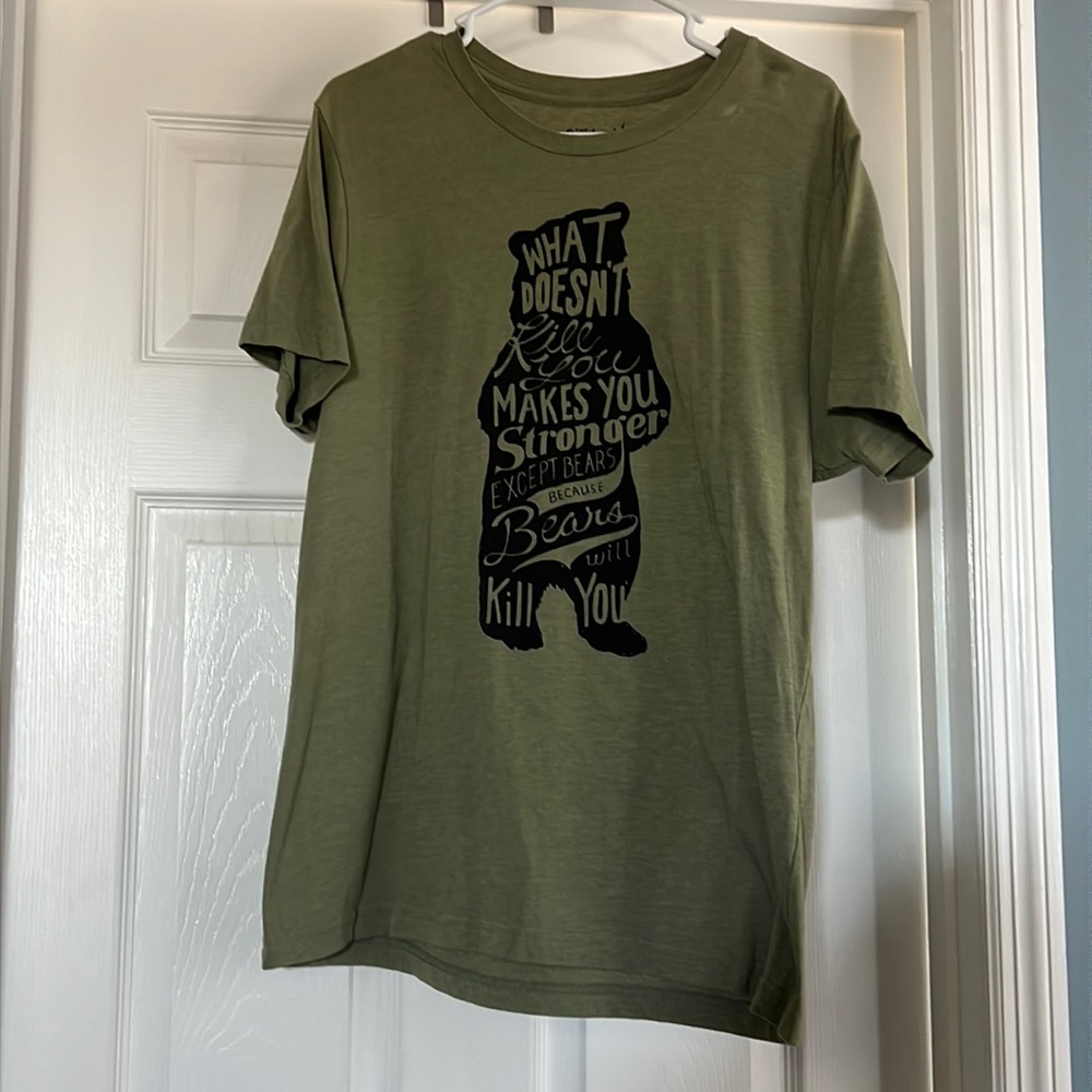 Men’s large Jonah and sage T shirt